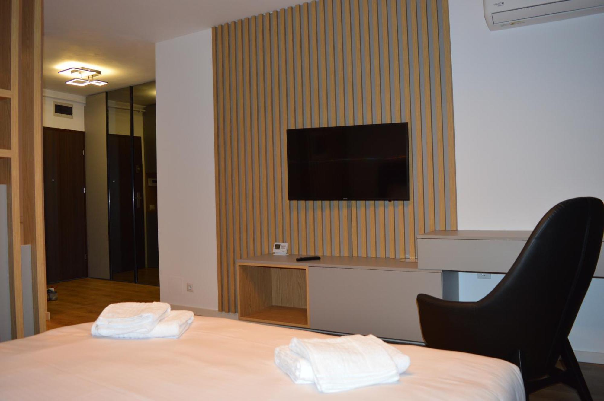 Meb Apartments - Park Lake Cluj-Napoca Luaran gambar